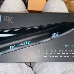 Bio Ionic 10X Pro Styling Iron - Black